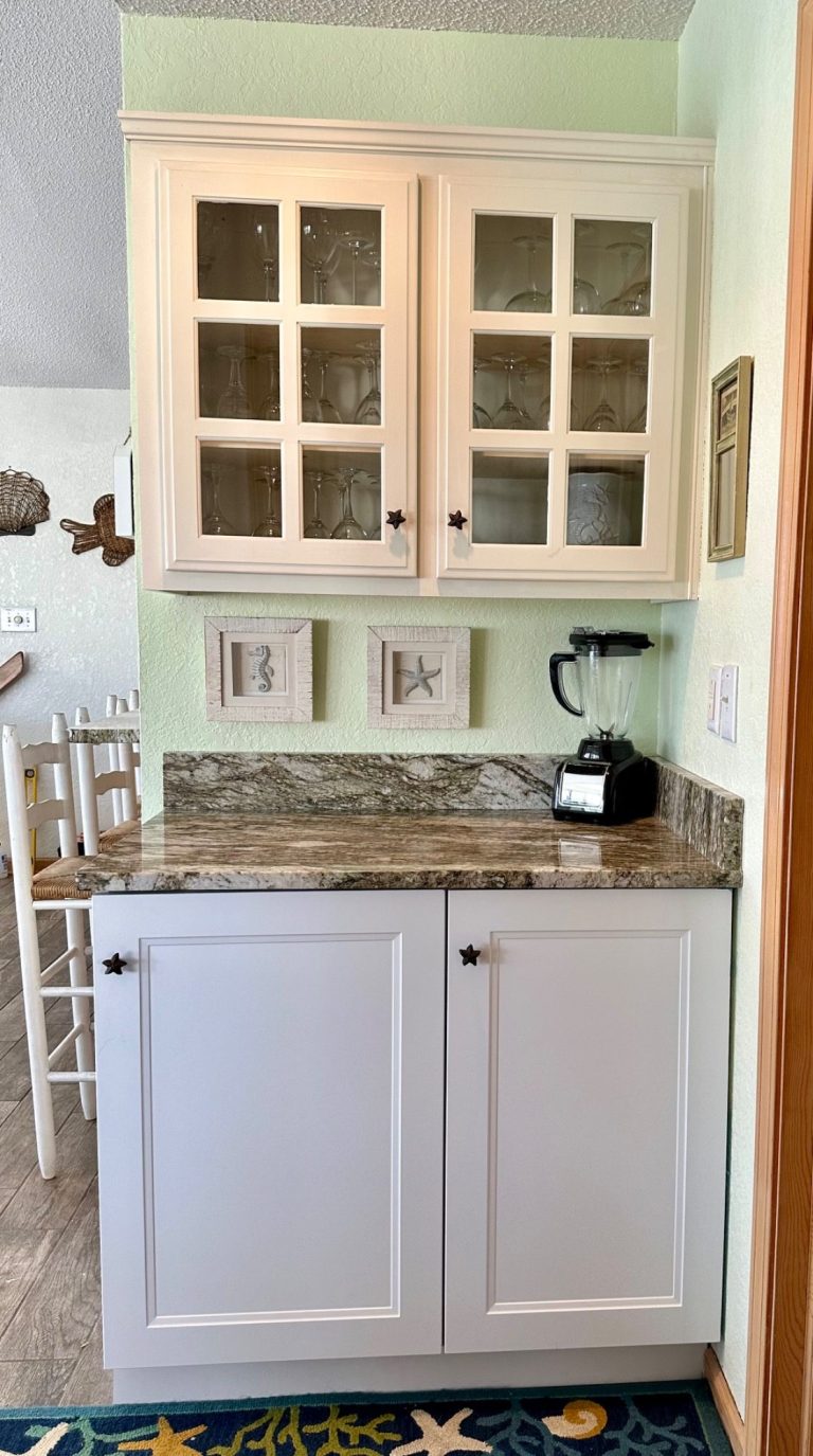 Bar with stand-alone ice maker