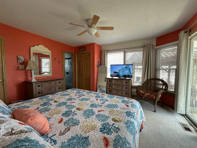 Mid-level King with deck access and ensuite